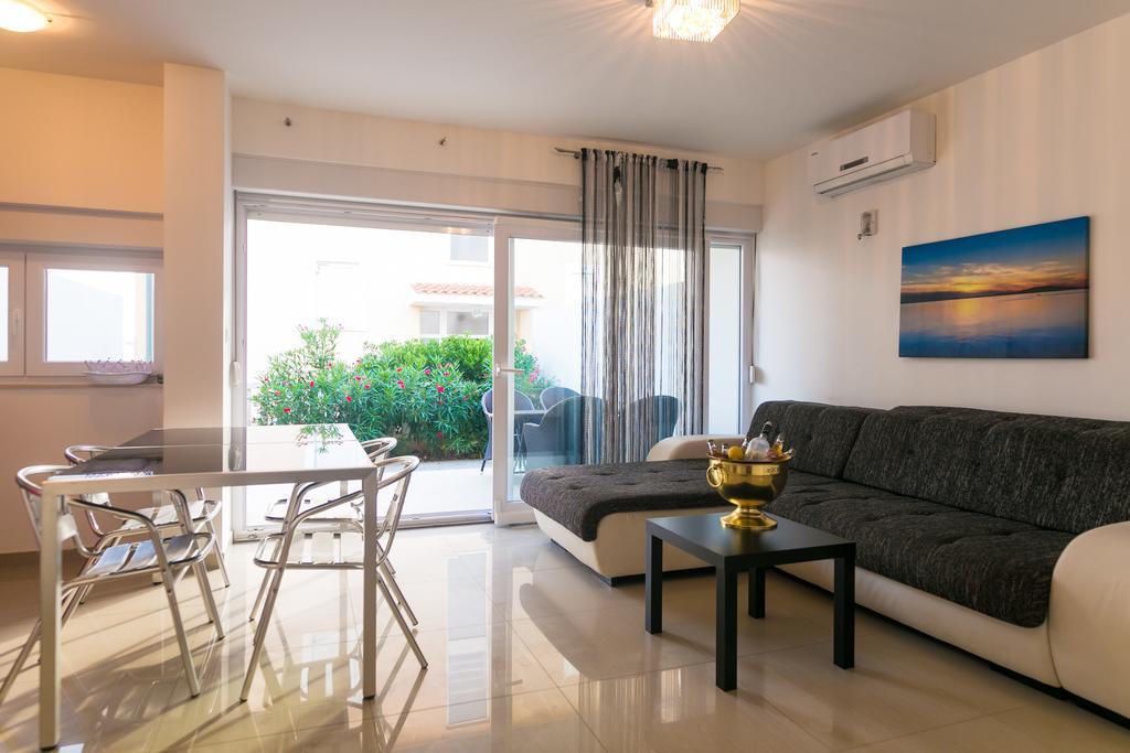 נובליה Villa Tina מראה חיצוני תמונה